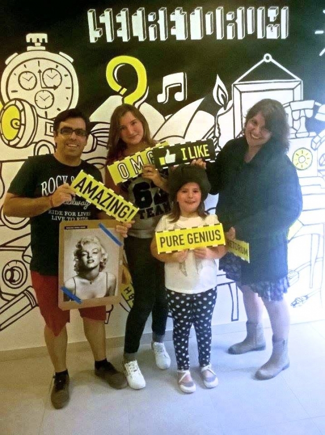 JUega en familia.jpg